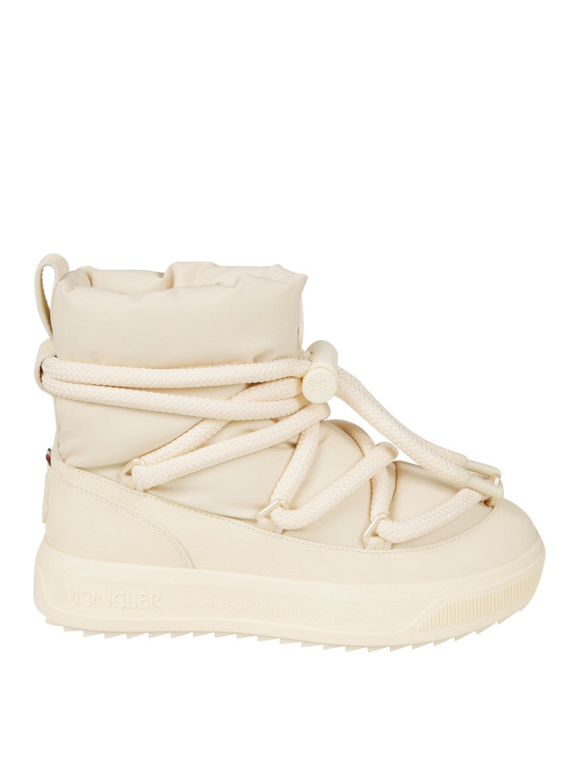 Moncler Classic White Boots With Rounded Toe