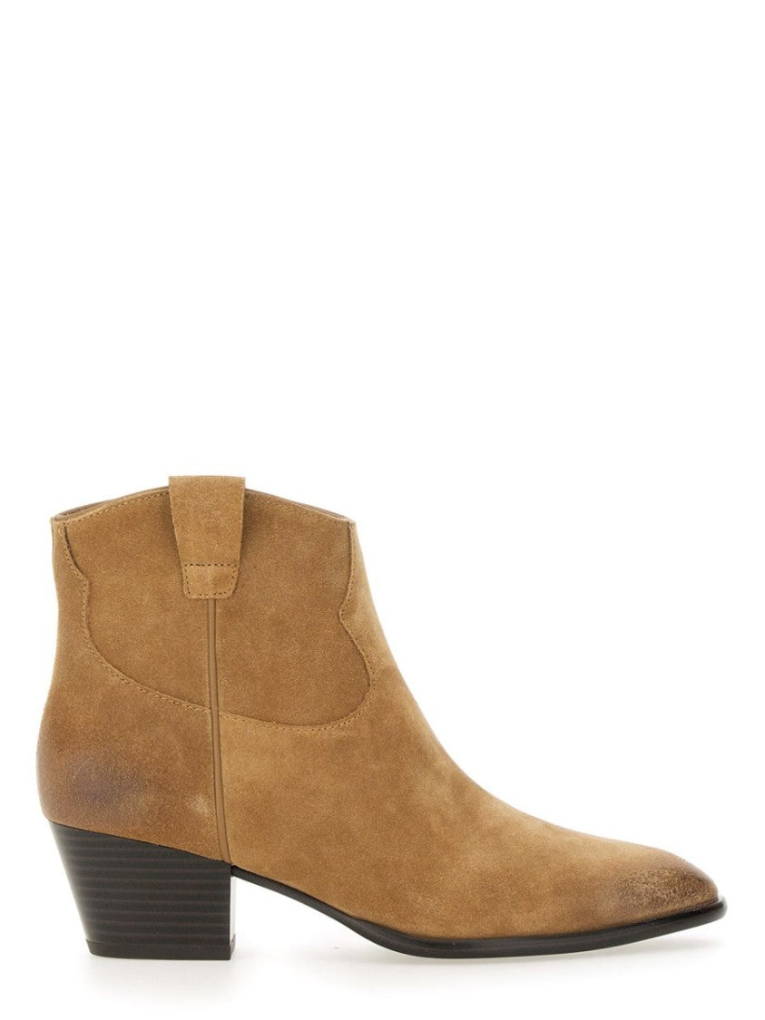 Ash "Hunger" Boots