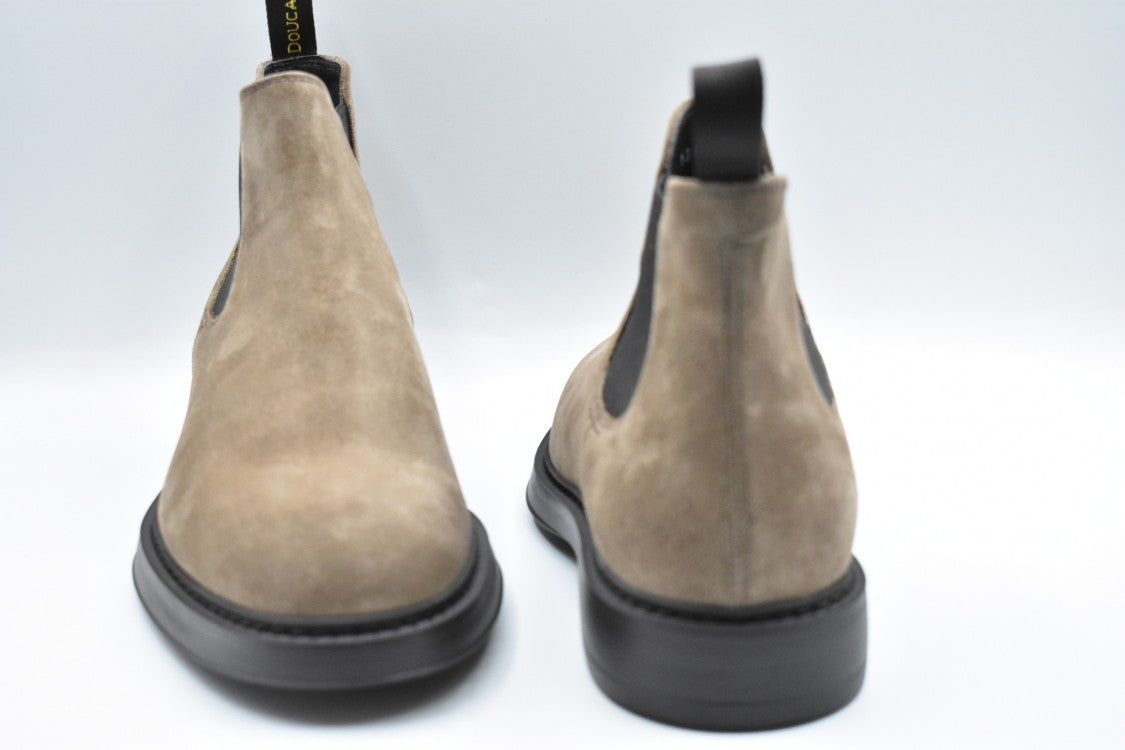 Doucal's Sophisticated Flat Shoes With Elastic Panels