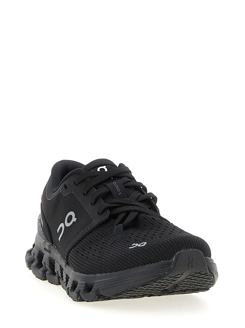 On 'Cloud X 4' Sneakers