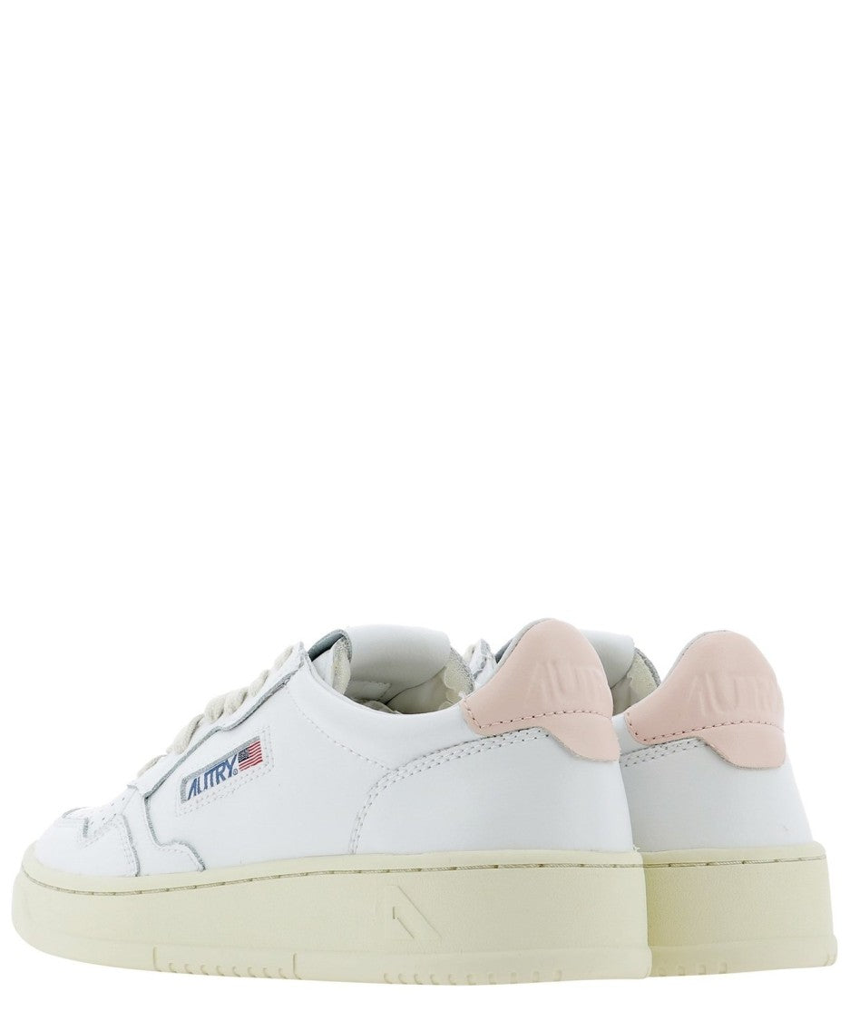 Autry Low-Top Sneakers With Clean Design And Timeless Appeal