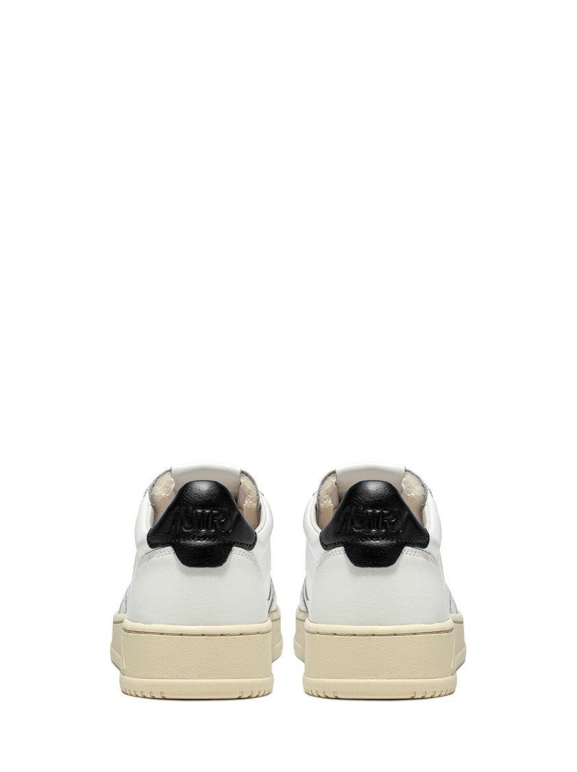 Autry Low-Top Sneakers With Contrasting Black Heel
