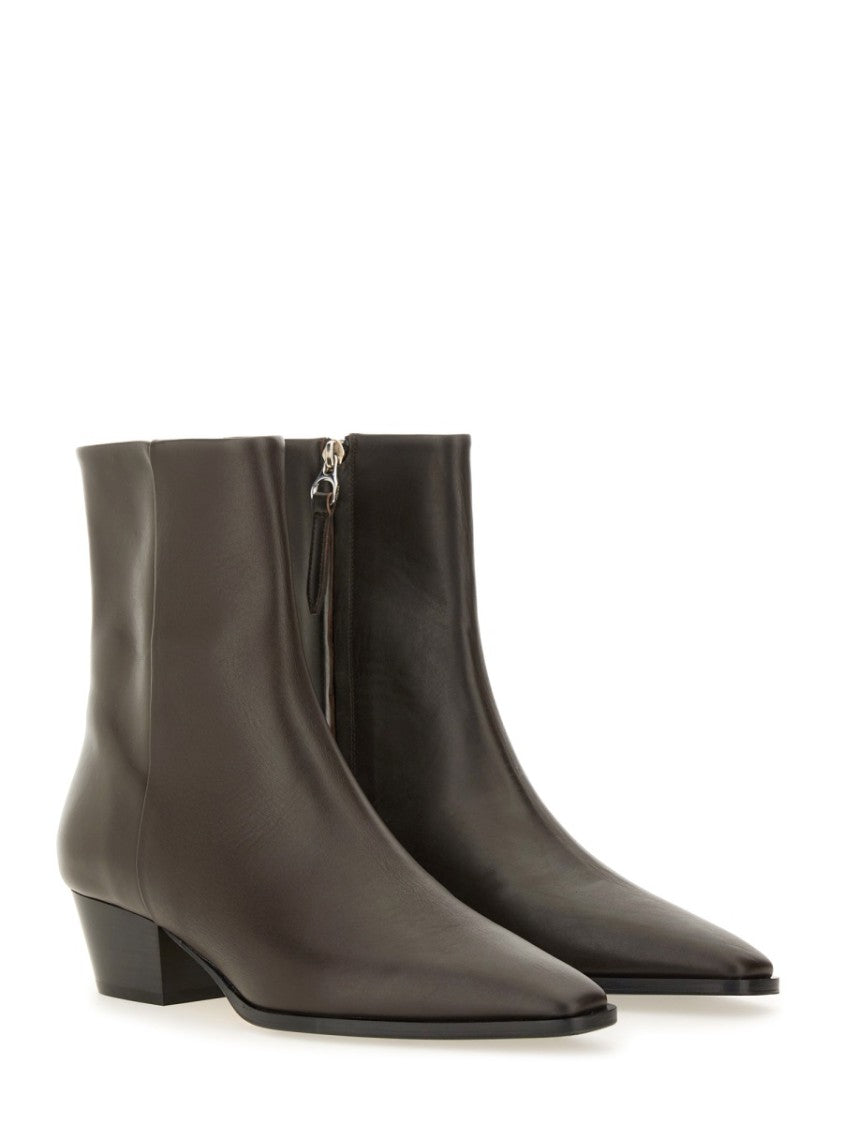 Aeydē Baba Boot
