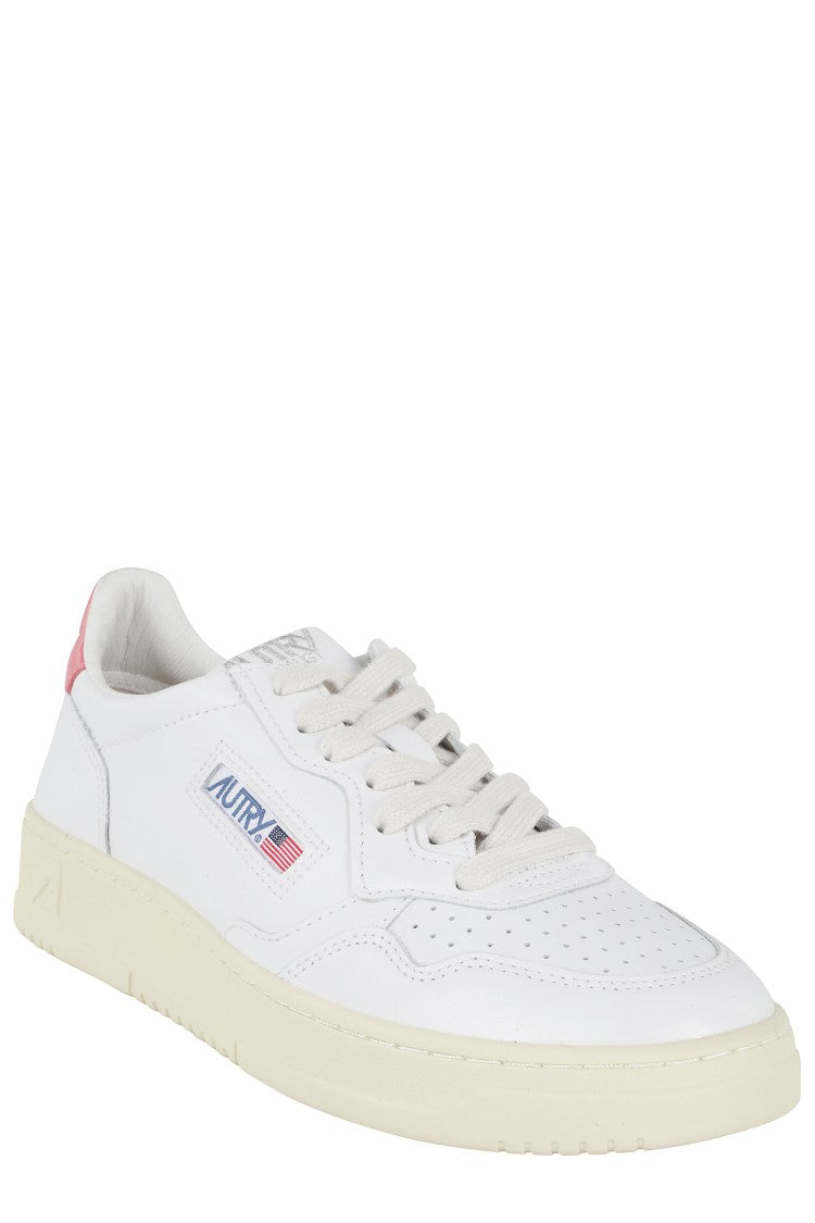 Autry Medalist Low Round Toe Leather Sneakers