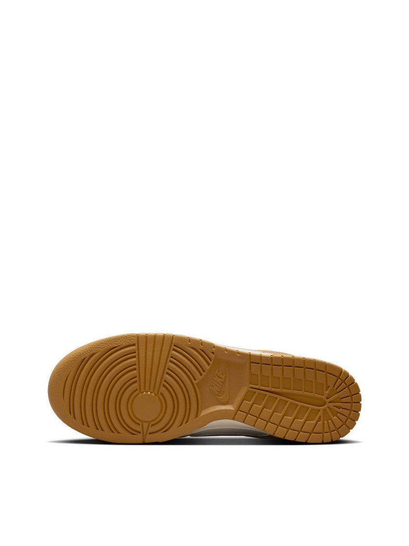 Nike Dunk Low Retro Sneakers