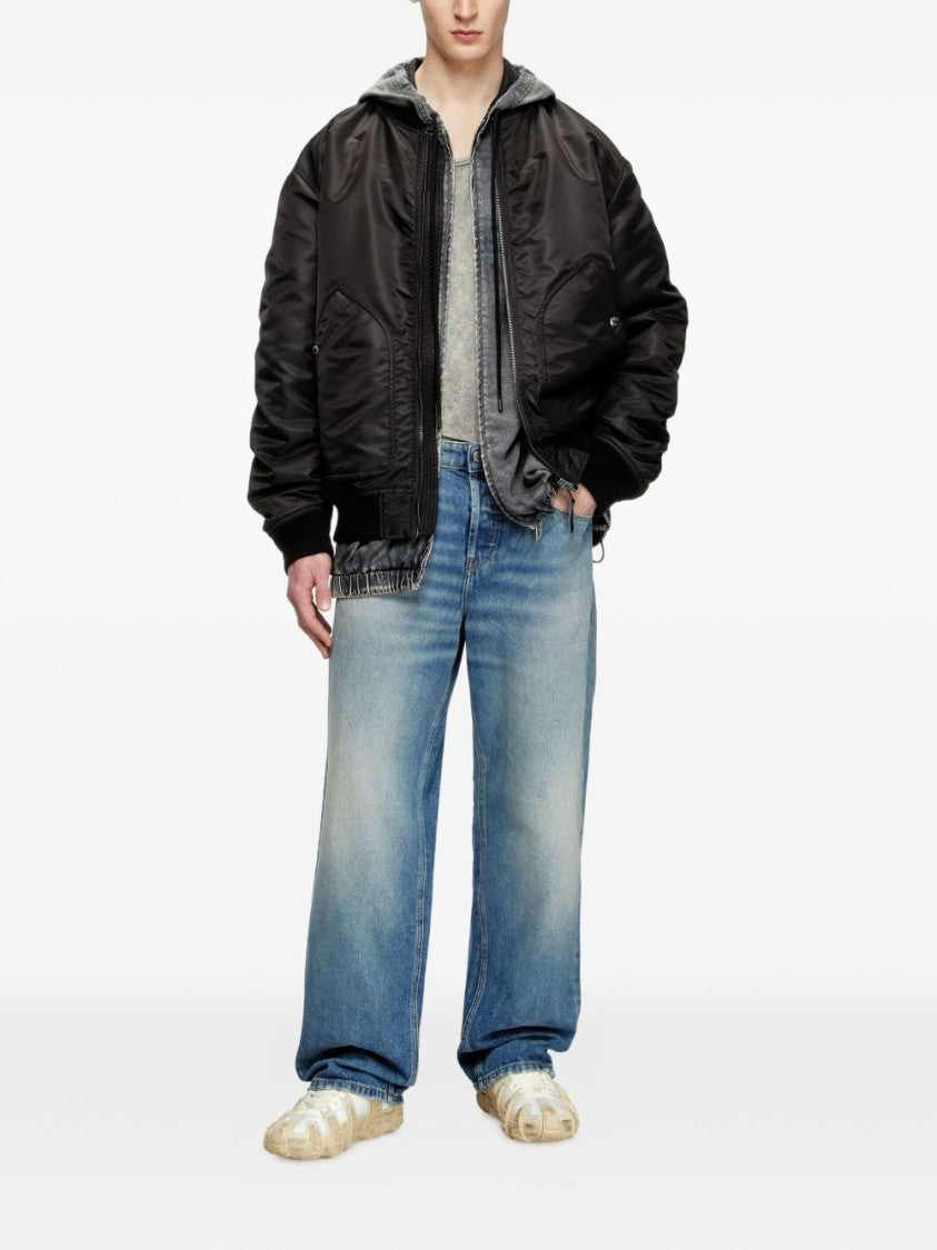 Diesel Relaxed Fit Blue Jeans With Vintage Wash