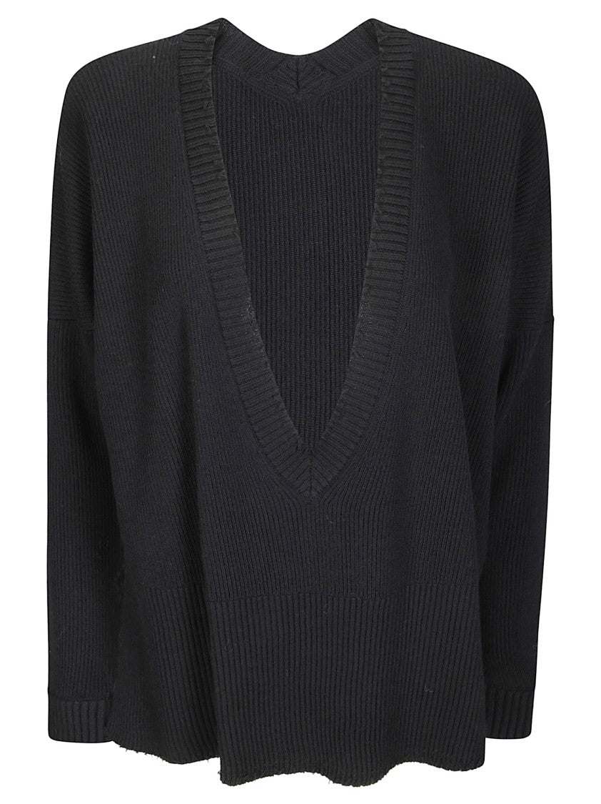 Archiviob Fitted V-Neck Sweater In Luxurious Merino Wool