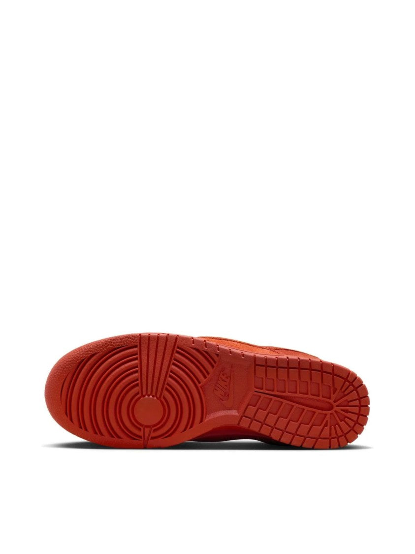 Nike Dunk Low Se Dragon Red Sneakers