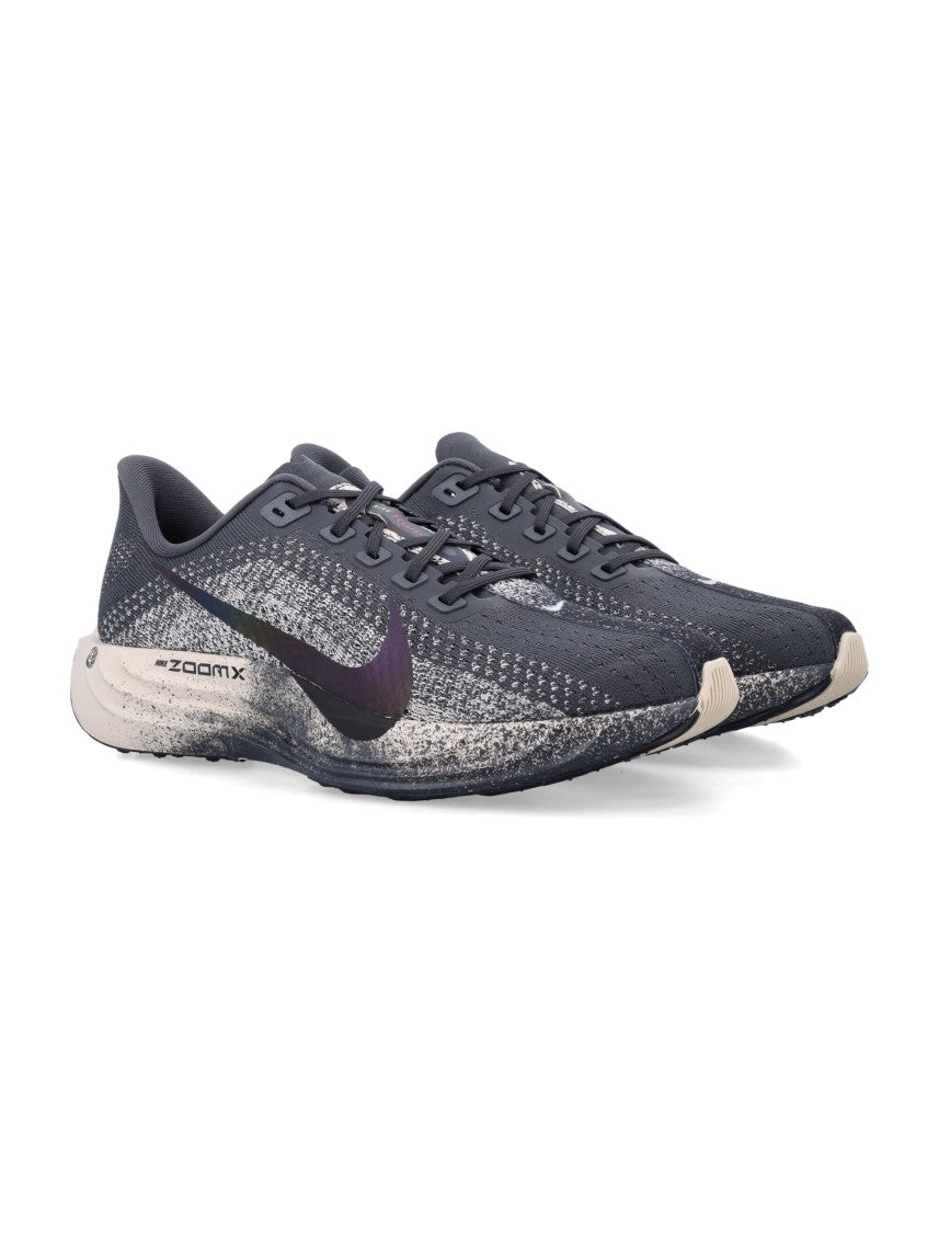 Nike Pegasus Plus Sneakers