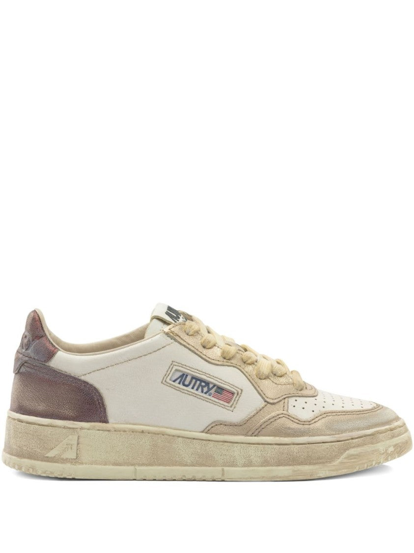 Autry Vintage-Inspired Low-Top Sneakers With Cream Base