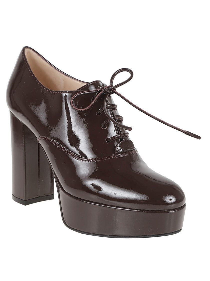 Gianvito Rossi Premium Glossy Leather Oxford Pumps