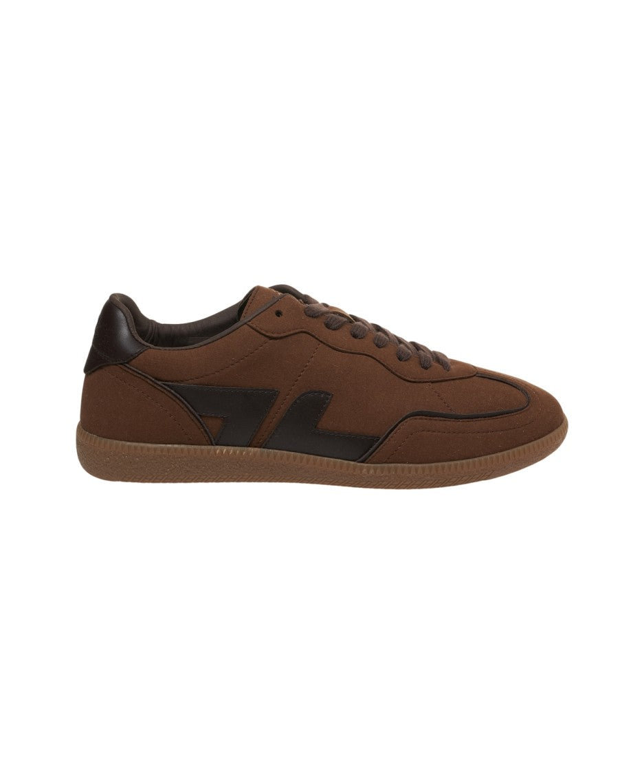 Zeta Delta' Sneakers