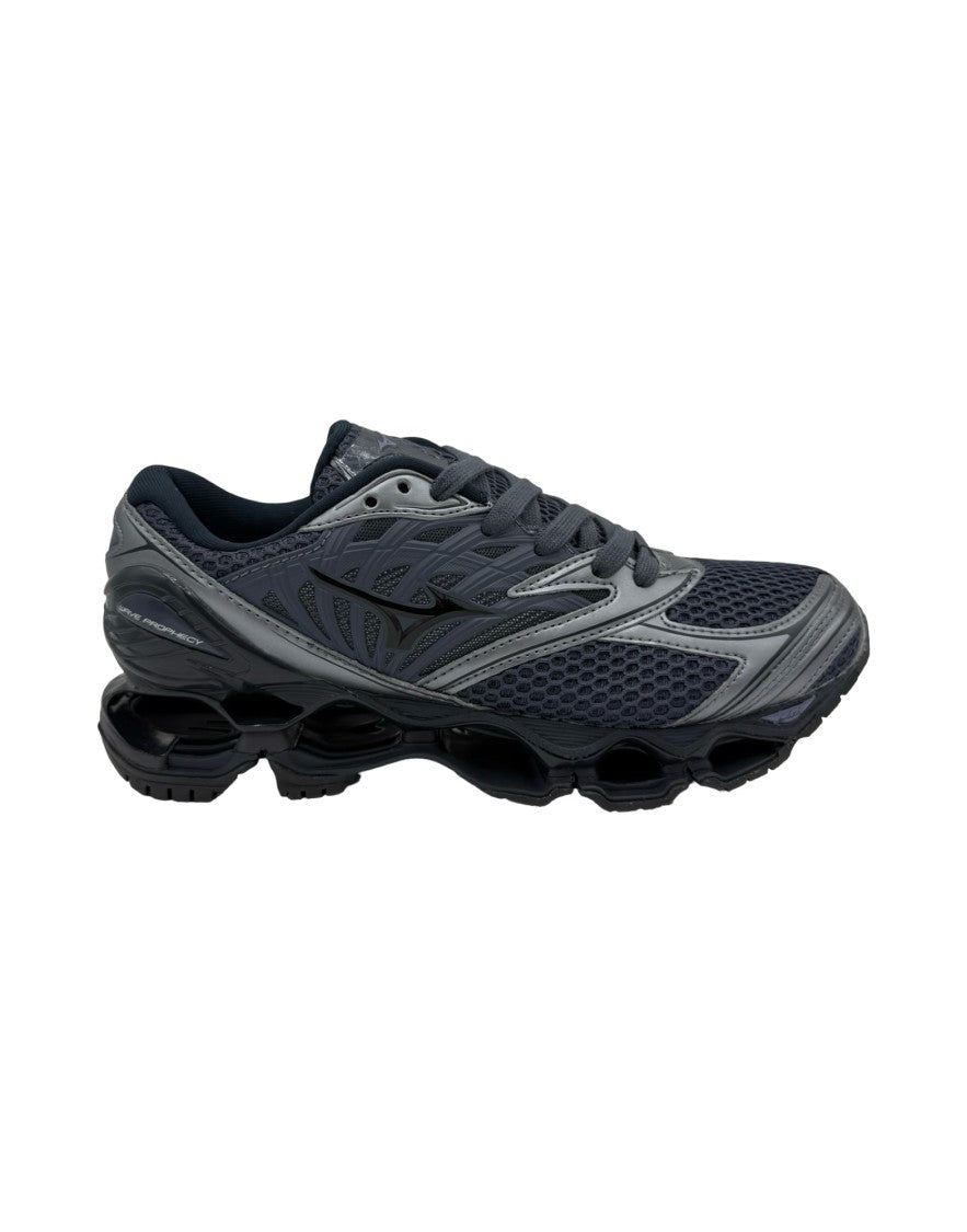 Mizuno Breathable Mesh Athletic Sneakers With Shock Absorption Technology