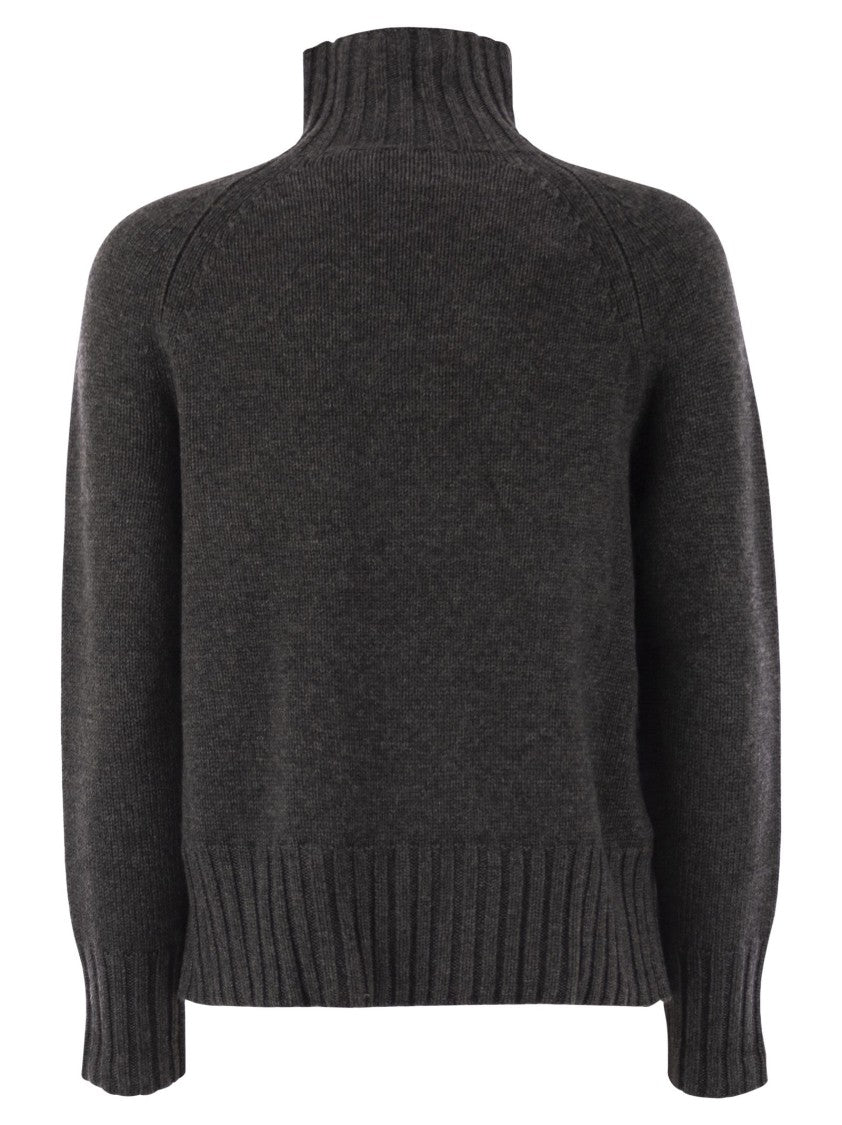 Max Mara Turtleneck In Wool And Cashmere Yarn