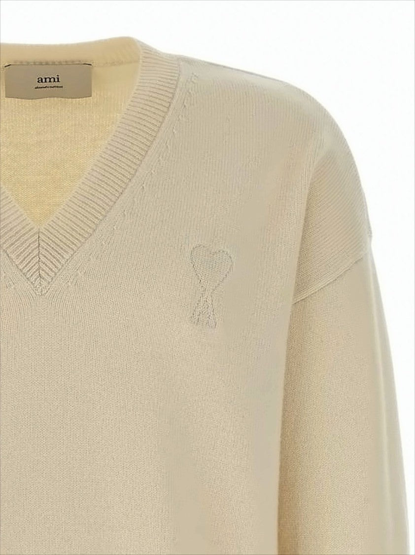 Ami Cropped V-Neck Sweater With Ribbed Details