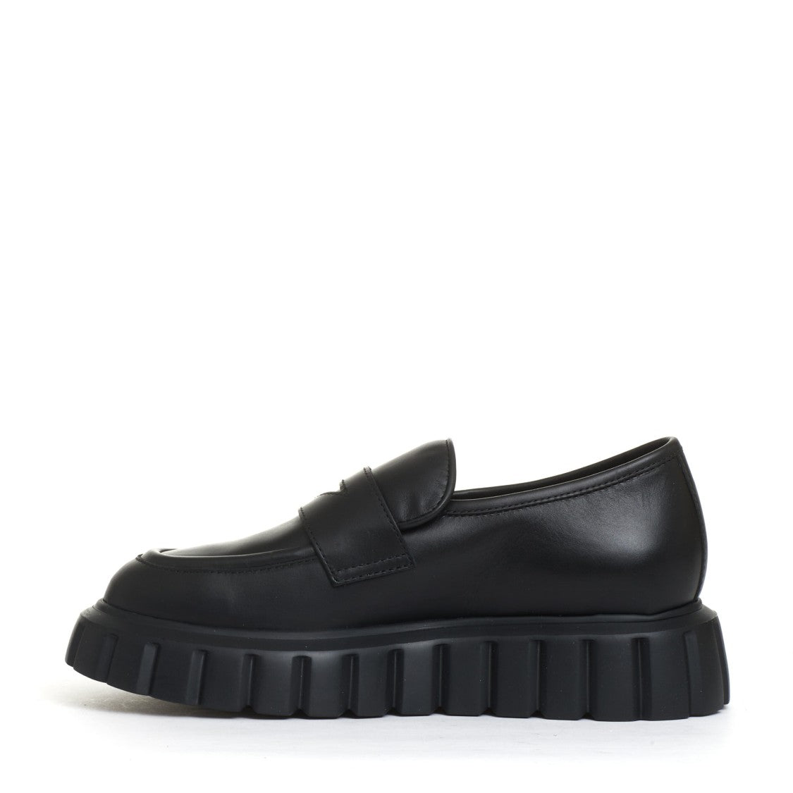 Voile Blanche Black Leather Loafer With Striped Rubber Sole