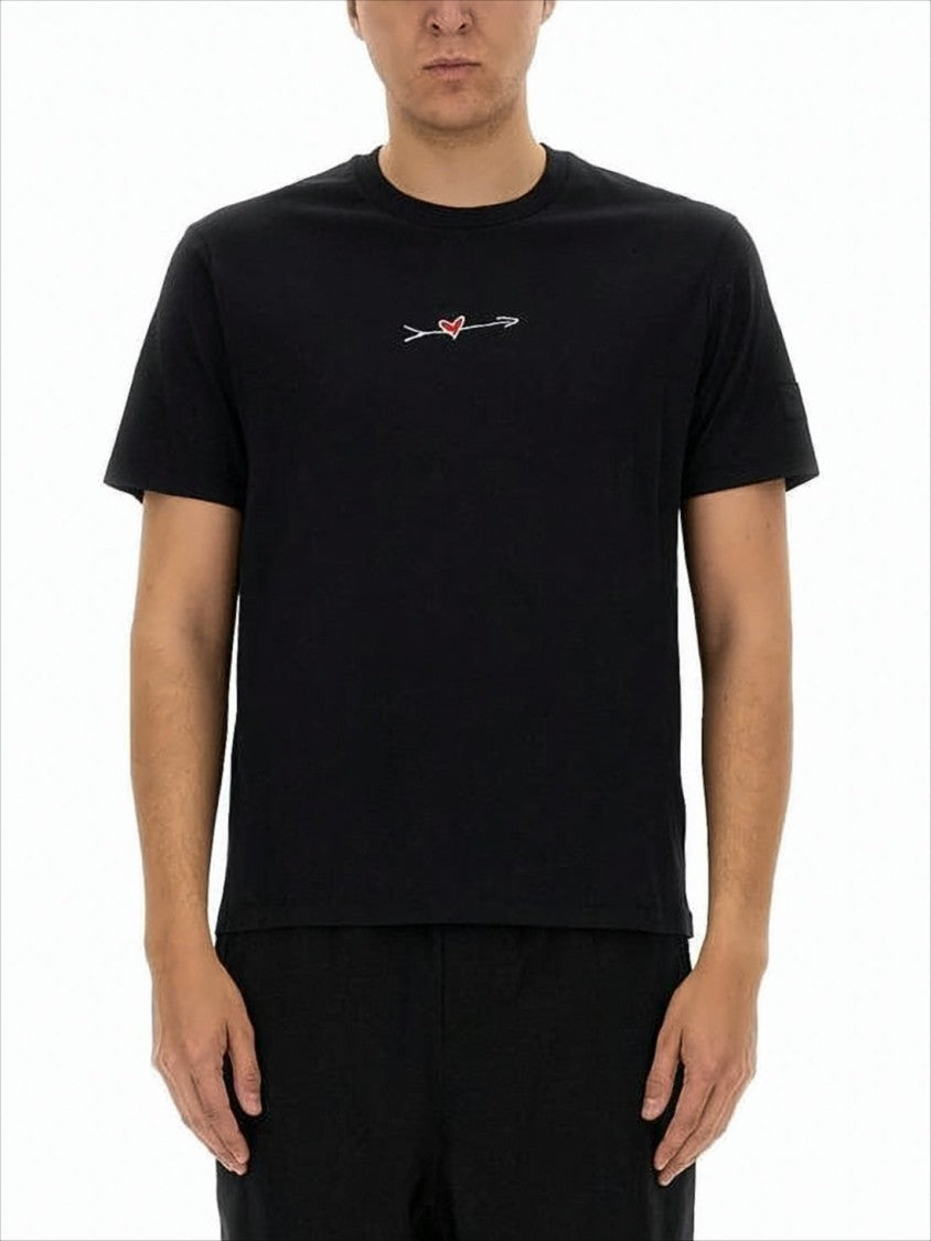 Neil Barrett Short-Sleeved Black T-Shirt With Heart And Arrow Graphic