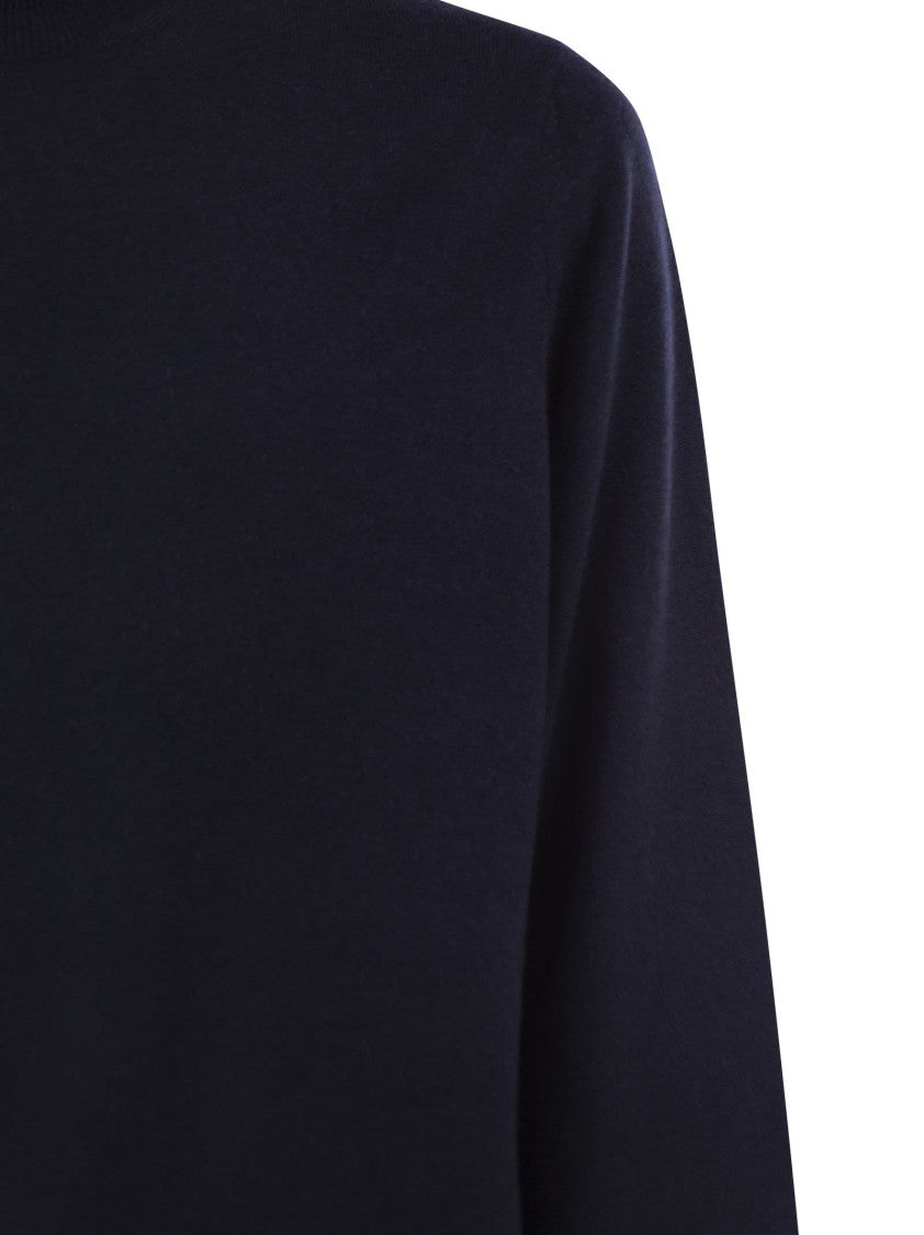 Brunello Cucinelli Refined Black Cashmere Turtleneck Sweater