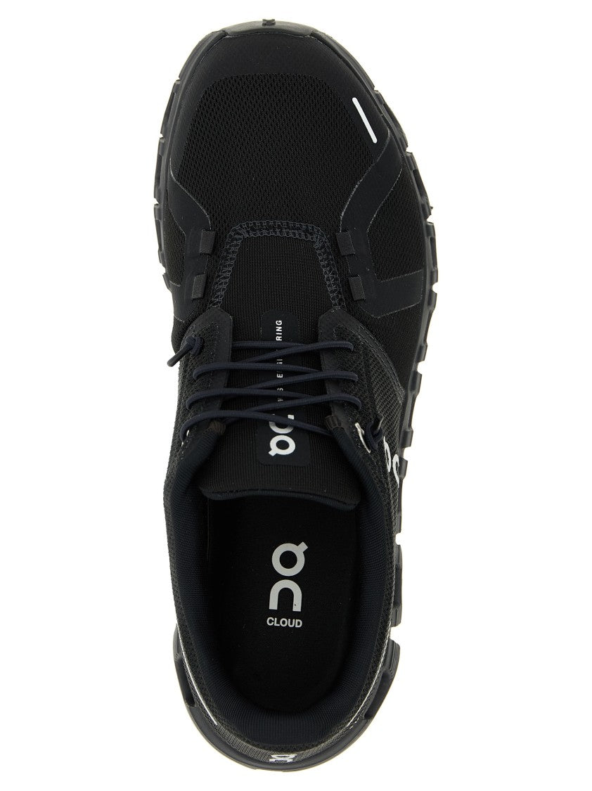 On 'Cloud 6' Sneakers
