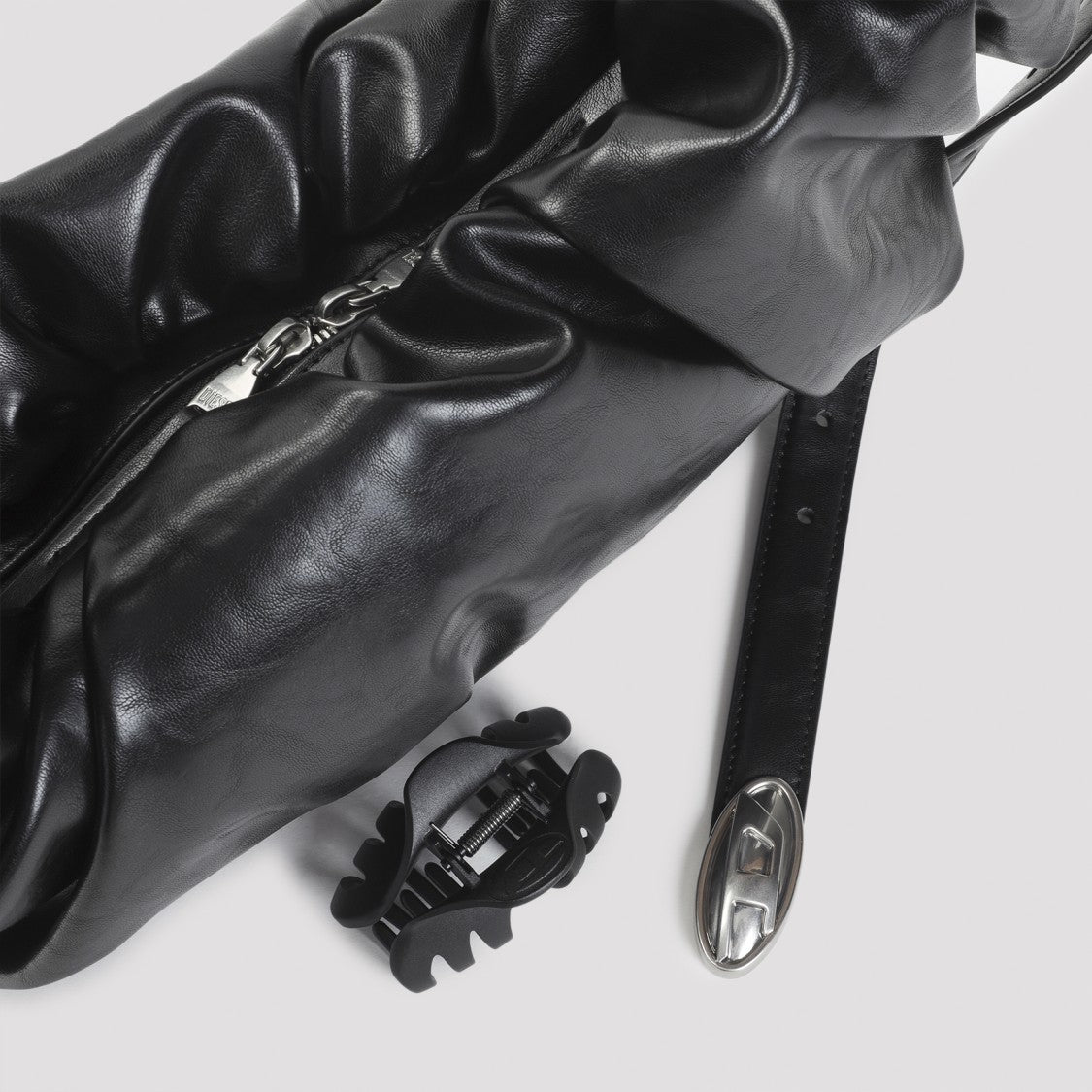 Diesel Grab-D Hobo L Black Polyurethane Handbag