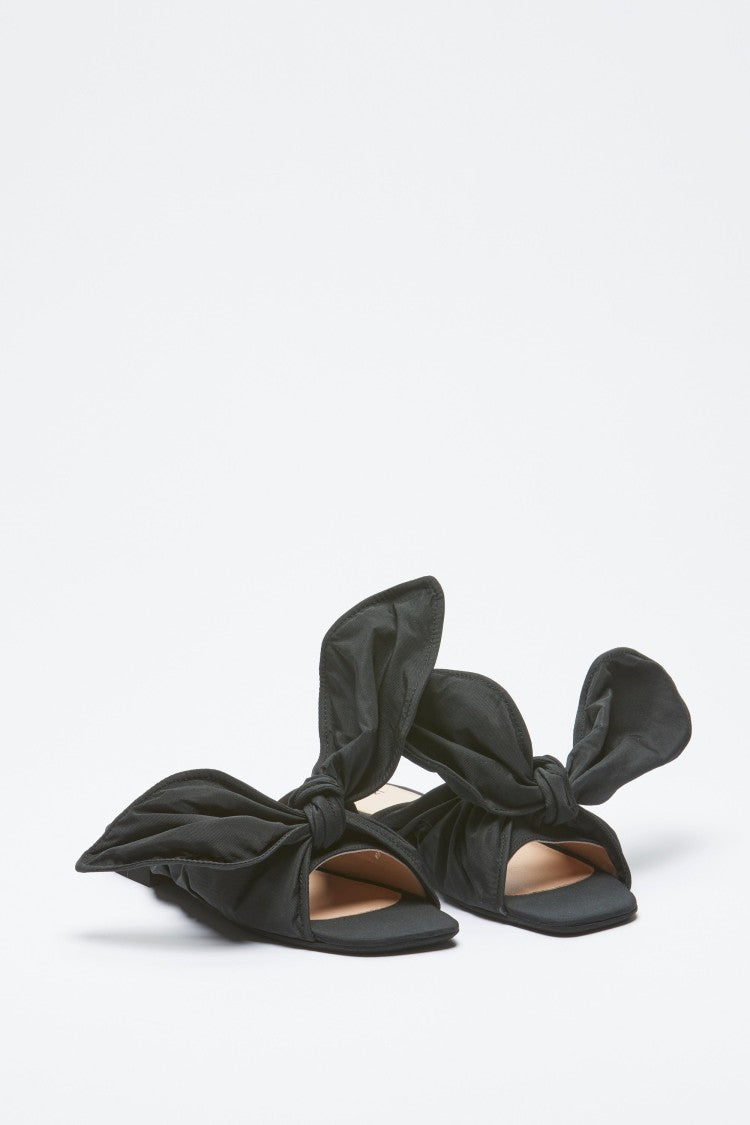 N°21 Bow Slides