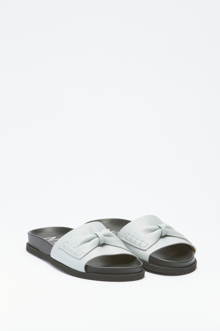N°21 Leather Fussbett
