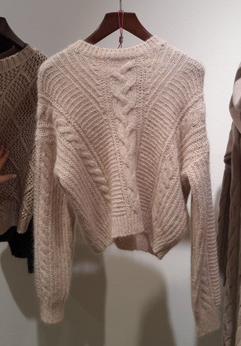 Max Mara Cropped Beige Sweater With Cable Knit Design