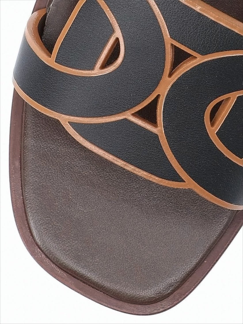 Tod's Sophisticated Leather Slide Sandals With Cut-Out Detailing