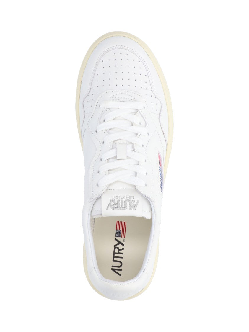 Autry "Medalist" Low-Top Sneakers White