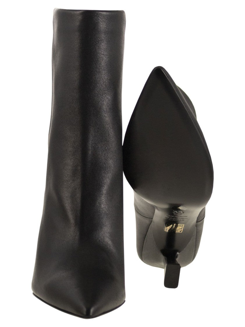 Stuart Weitzman Vinnie - Leather Ankle Boot