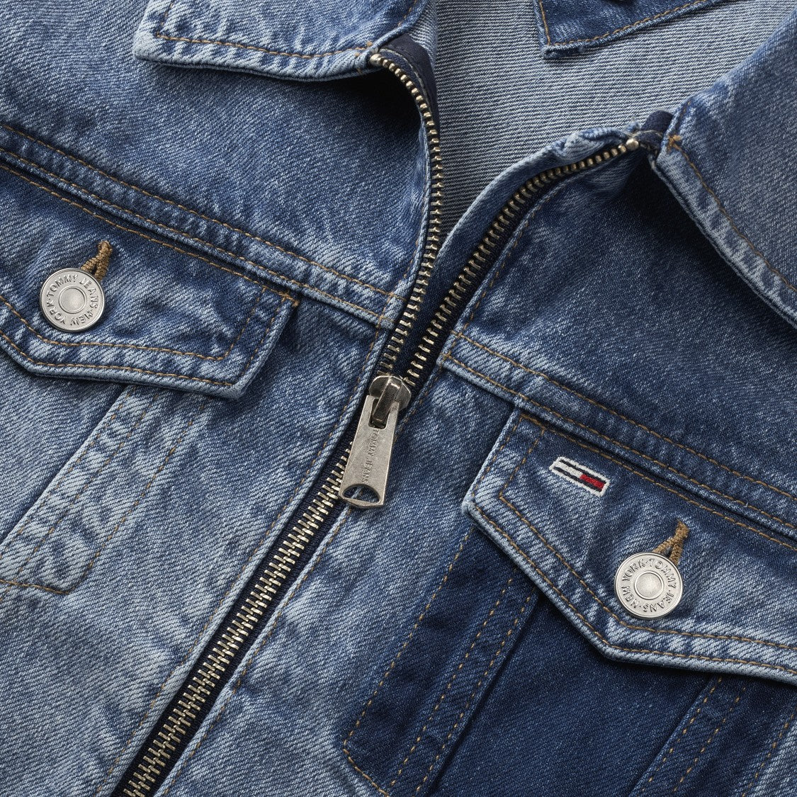 Tommy Jeans Cropped Slim Fit Denim Jacket