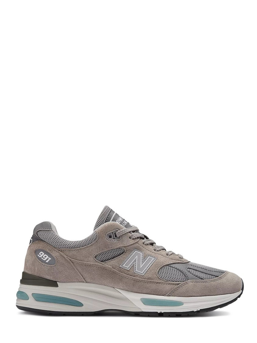 New Balance Sporty Grey Sneakers With Mesh