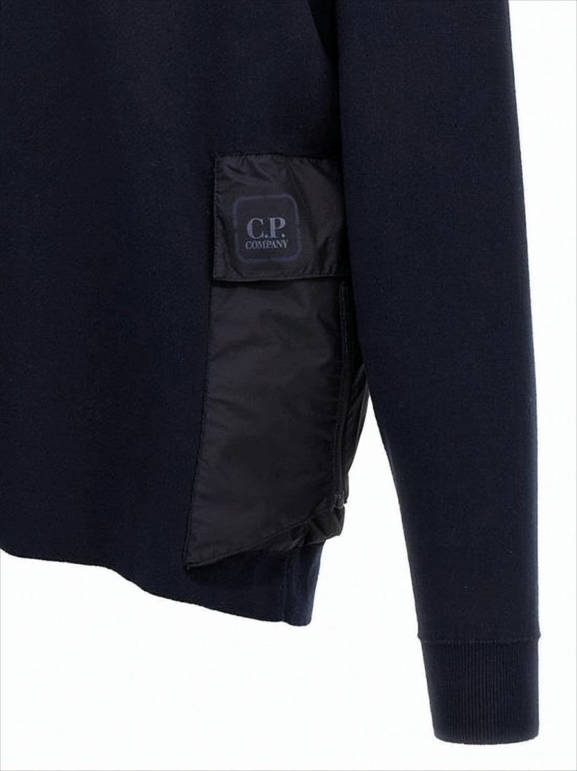 C.P. Company Minimalist Casual Jacket With High Collar And Textured Pocket