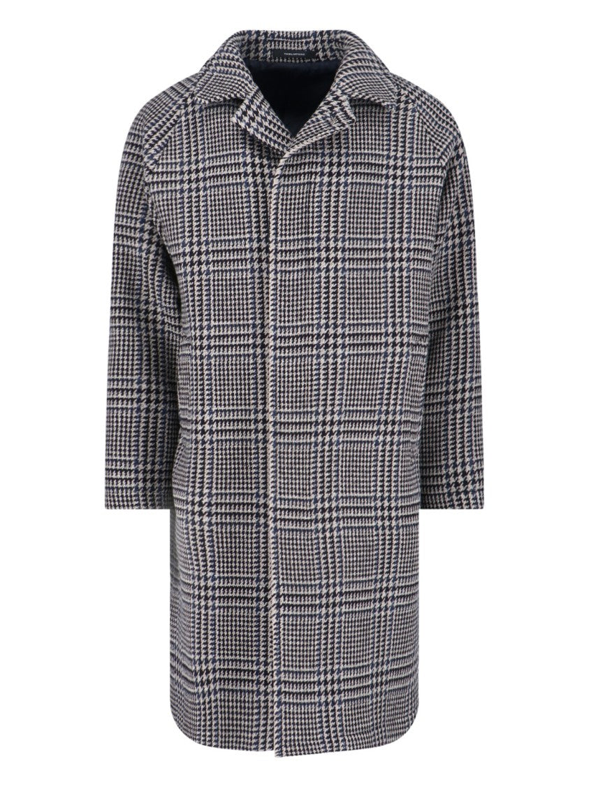 Tagliatore Classic Houndstooth Pattern Jacket With Structured Collar And Matching Belt