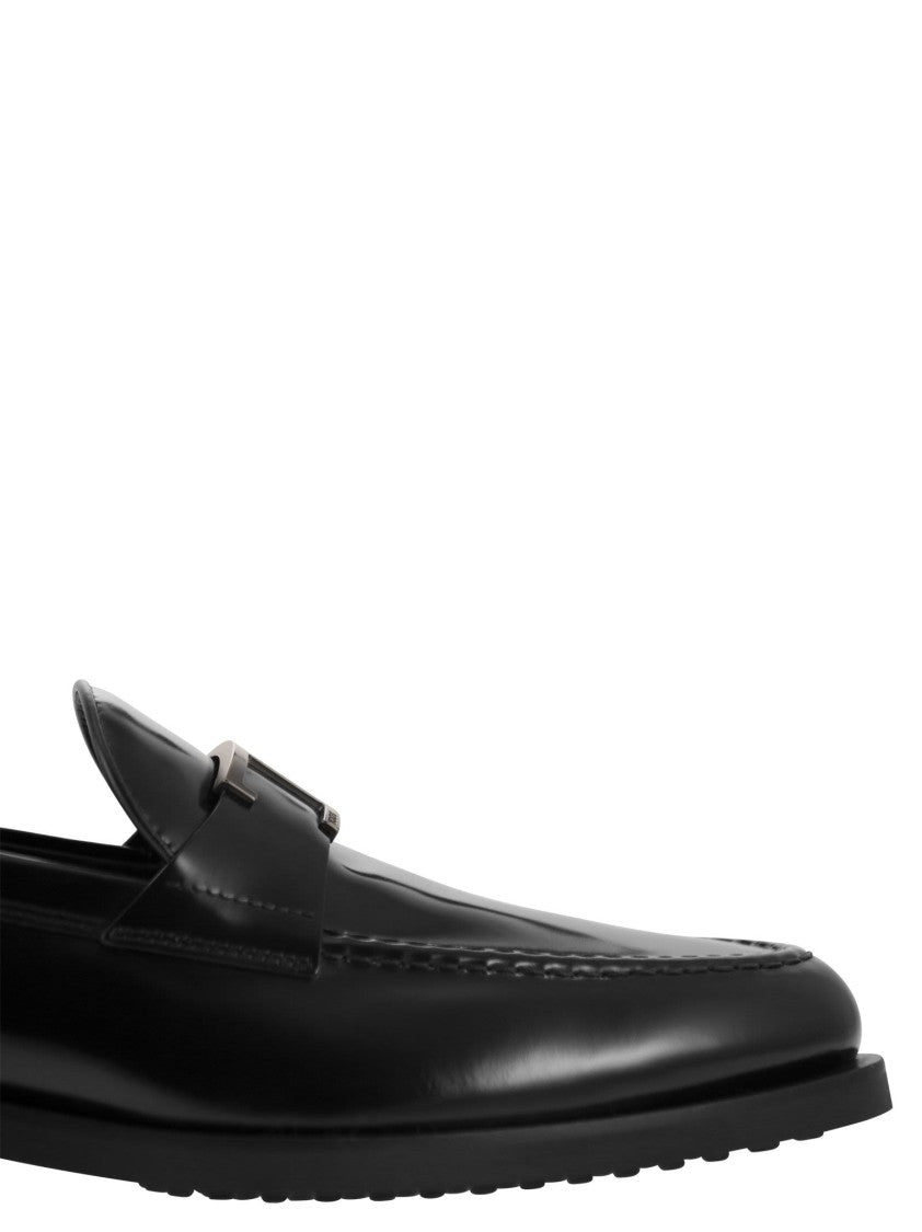 Tod's Leather Moccasin With T Accessory