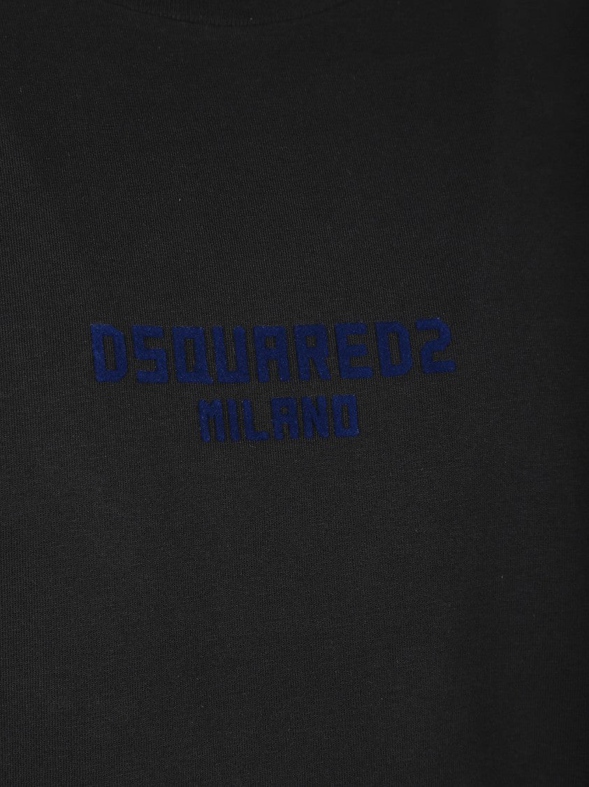 Dsquared2 Short-Sleeve Crew Neck T-Shirt With Subtle Logo Detail