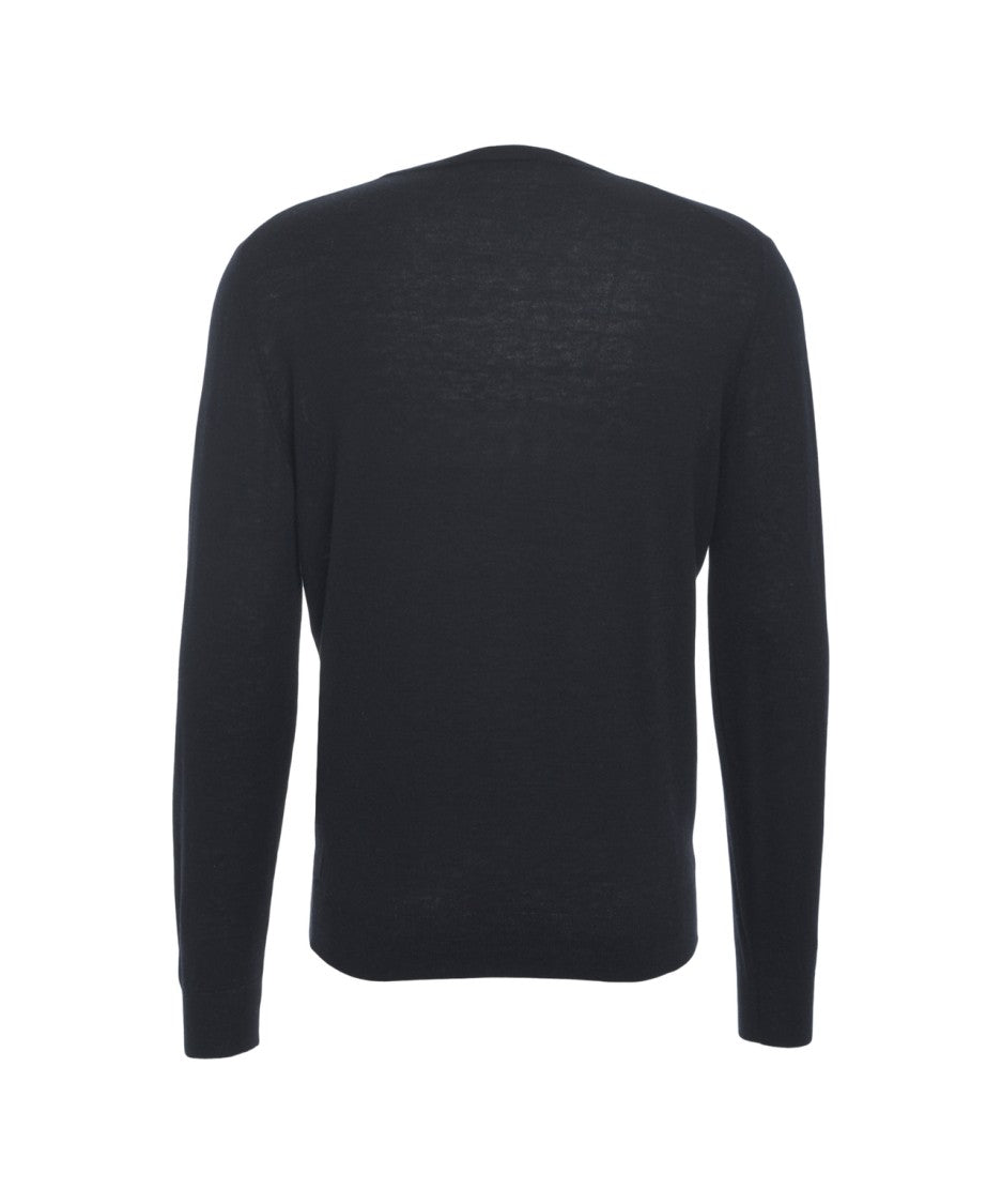 Gender Fine Knit Sweater With Classic Crew Neck And Long Sleeves
