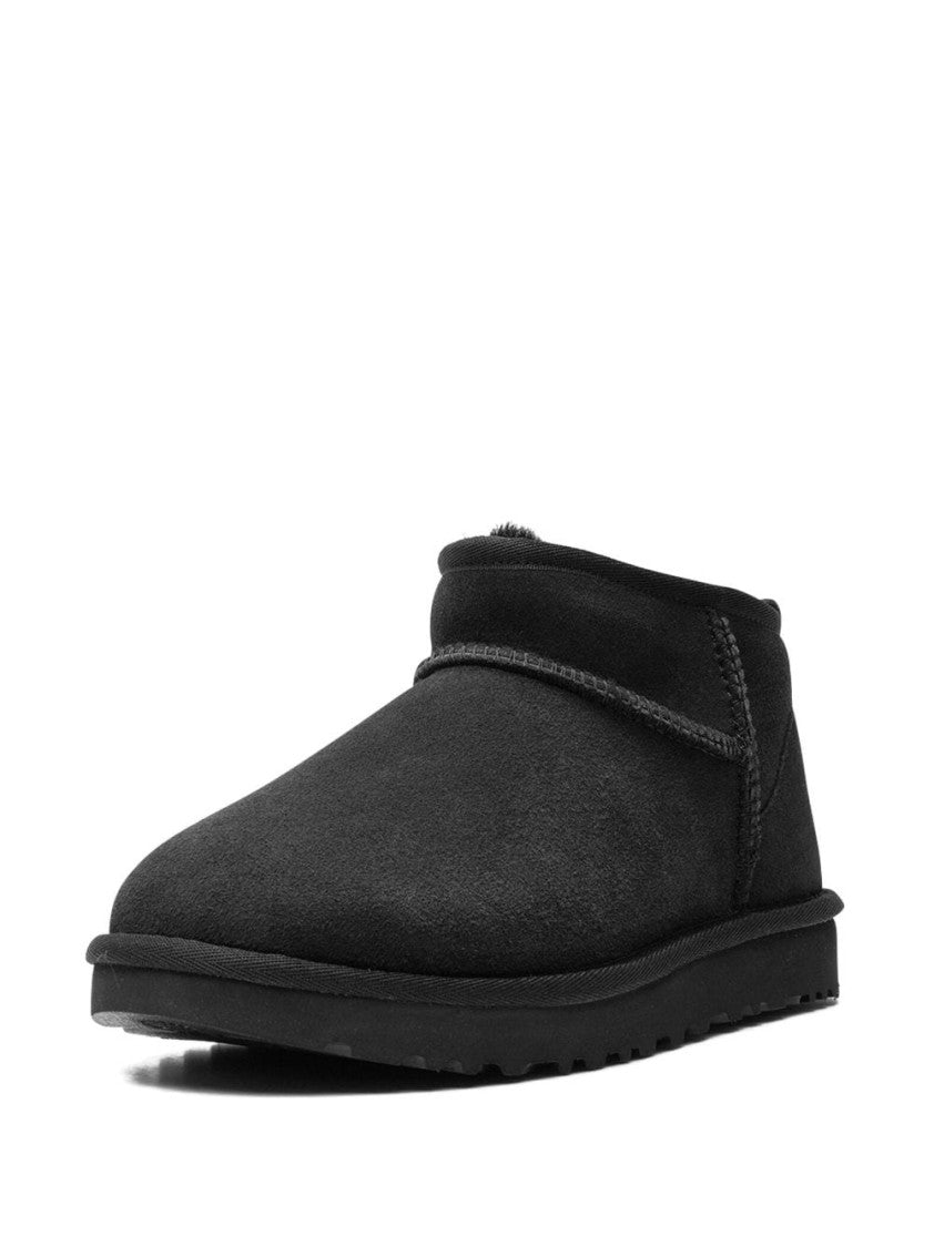 Ugg Low-Cut Slip-On Boots With Twinface Lining And Textured Sole