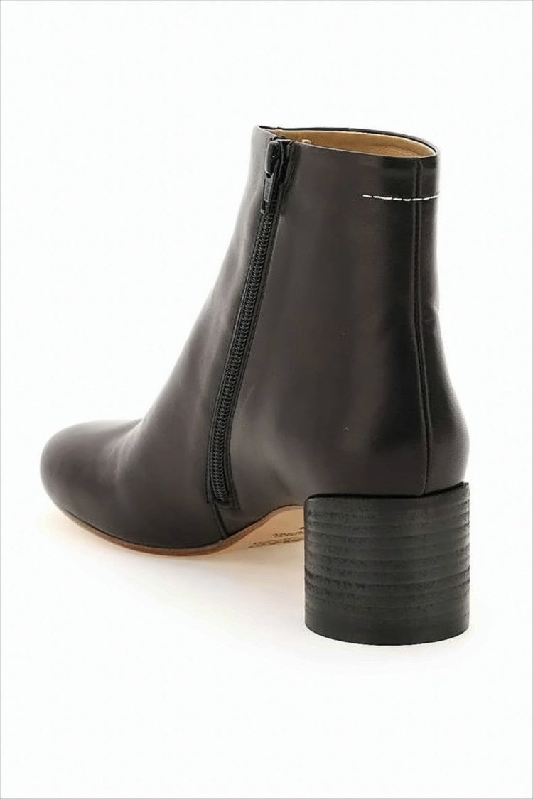 Mm6 By Maison Margiela Minimalist Black Leather Ankle Boots With Rounded Toe