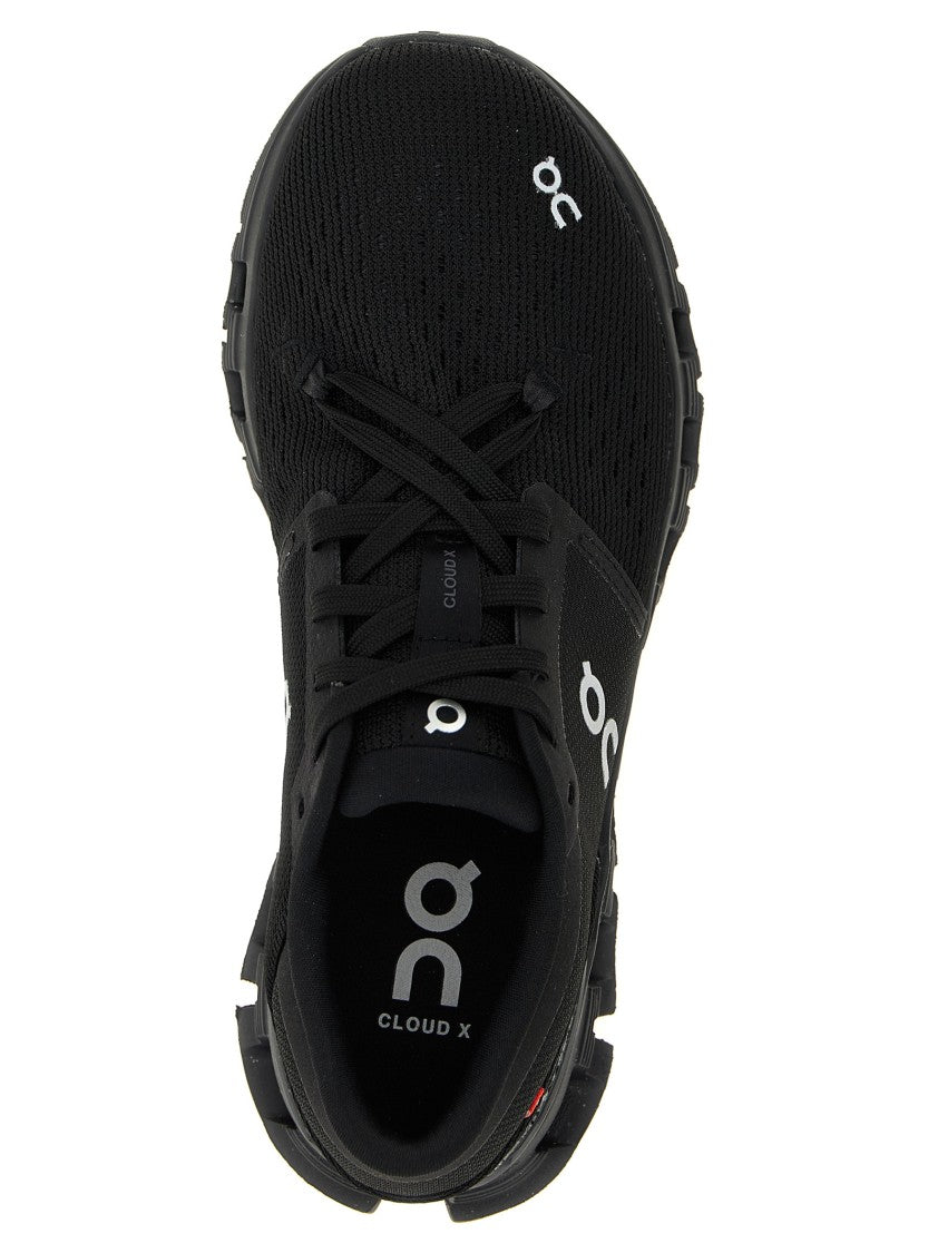 On 'Cloud X 4' Sneakers
