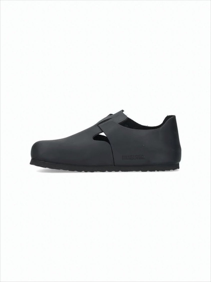Birkenstock Closed-Toe Sandals With Adjustable Buckle And Suede Lining