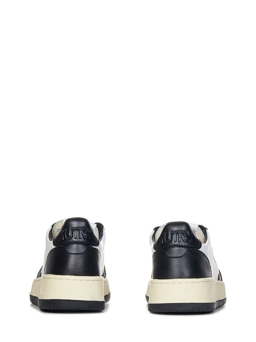 Autry White/Black Lace-Up Sneakers