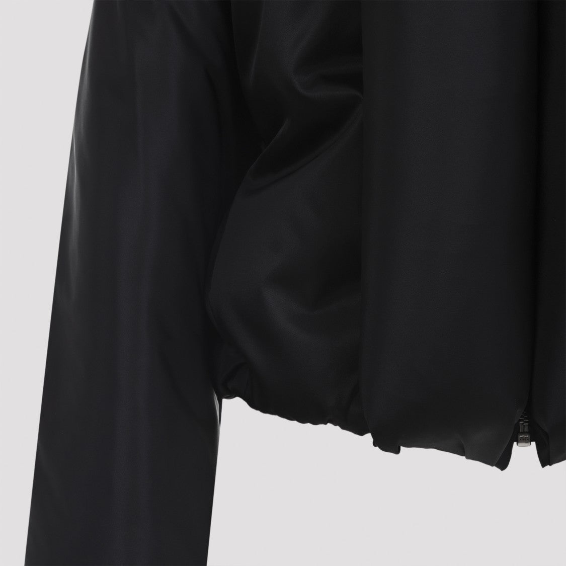 Alaïa Cropped Black Jacket With Voluminous Padded Collar And Zipper Closure