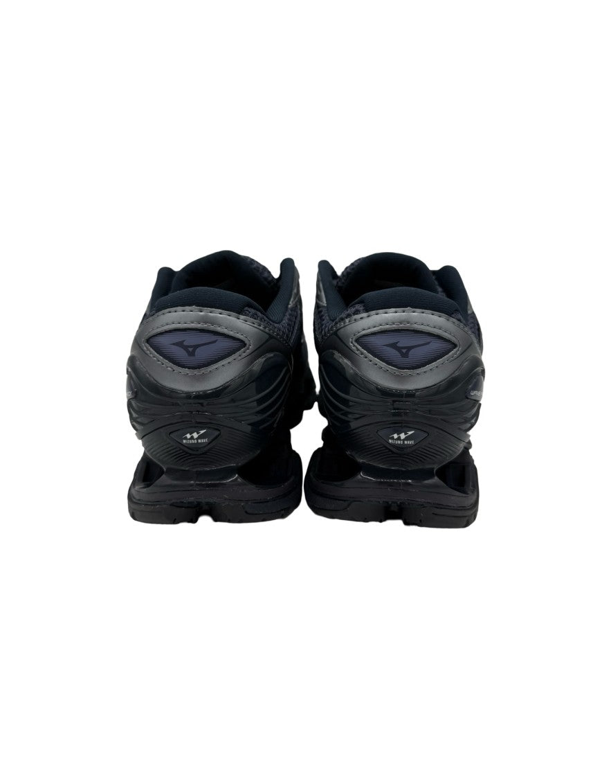 Mizuno Breathable Mesh Athletic Sneakers With Shock Absorption Technology