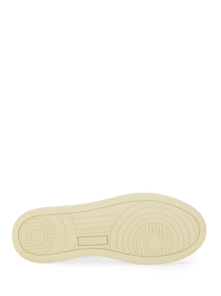 Autry "Medalist Low" Sneaker