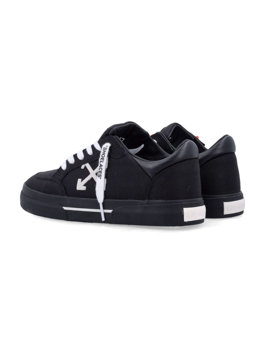 Off-White Vulc Low Low-Top Black Sneakers