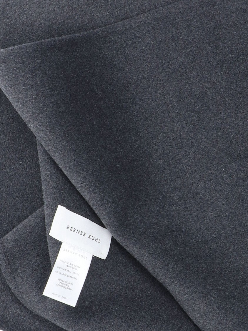 Berner Kuhl Classic Rectangular Grey Scarf With Soft Texture