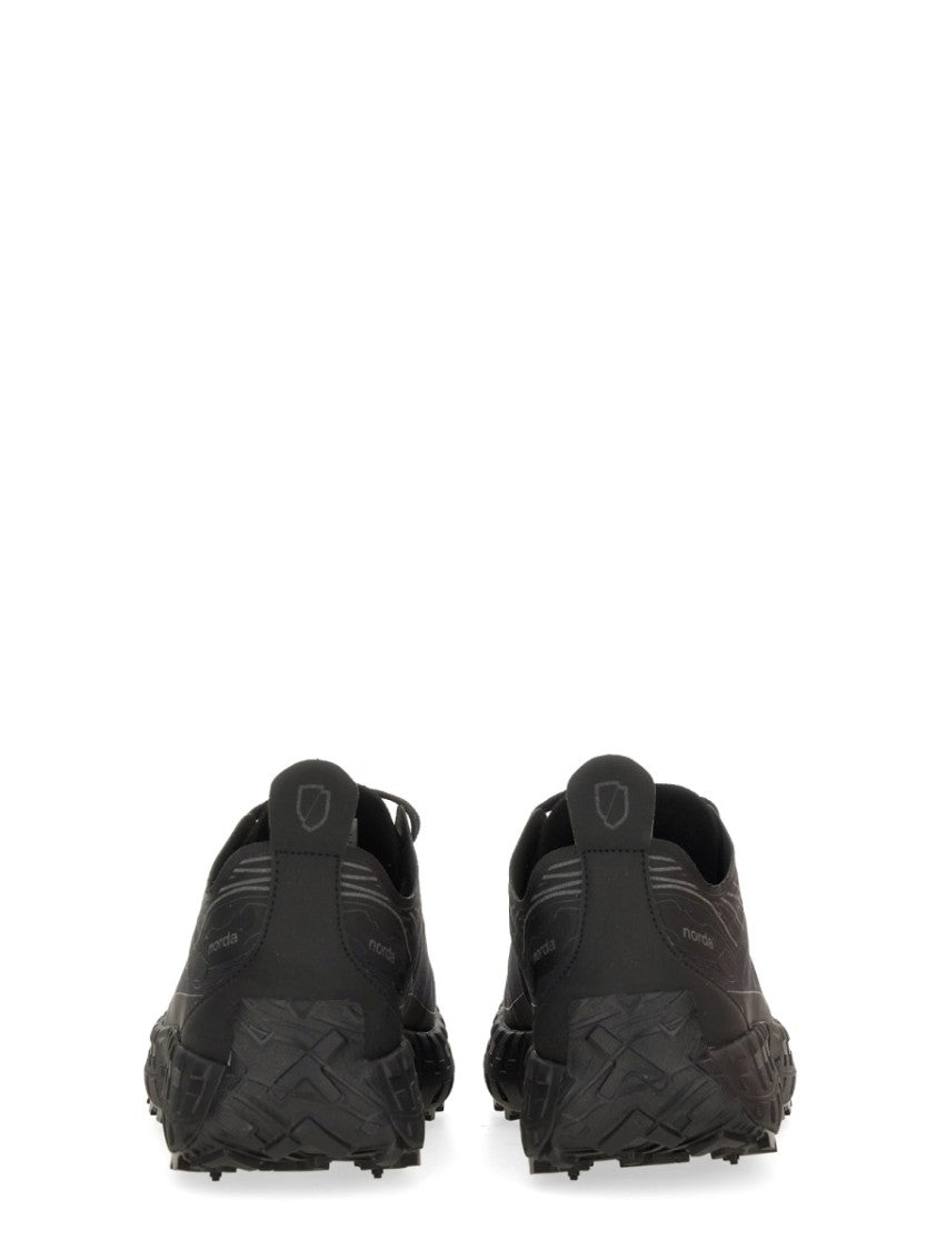 Norda Streamlined Black Sneakers With Rugged Sole
