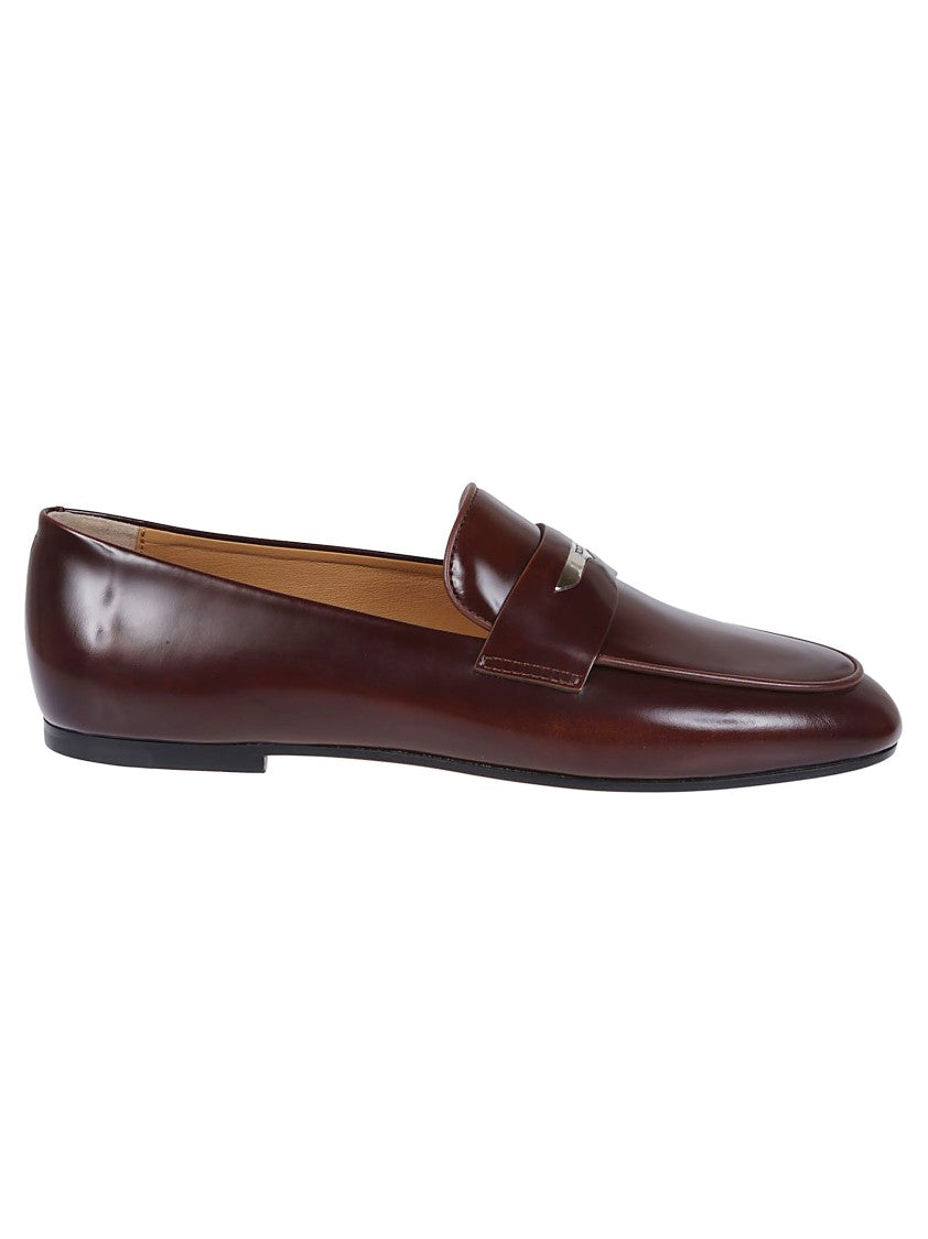 Tod's Streamlined Leather Moccasins With Refined Metal Accent