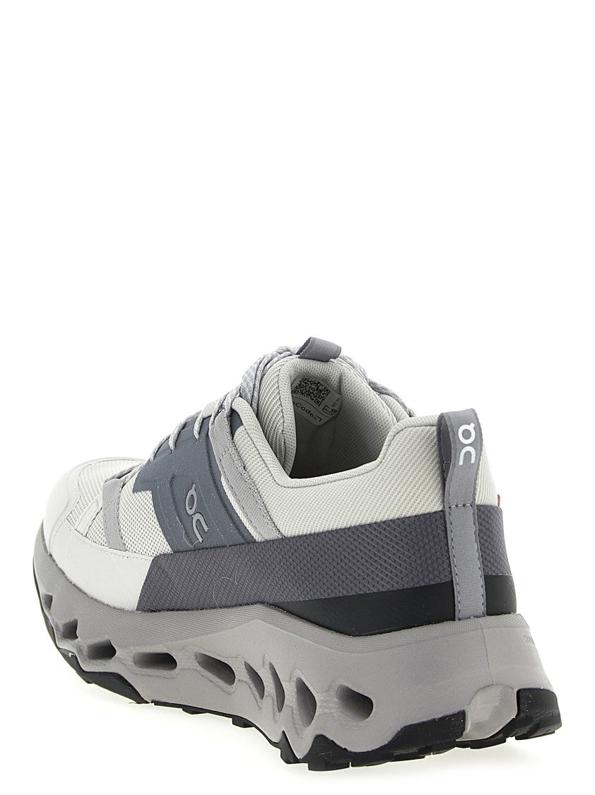 On 'Cloudhoriz' Sneakers